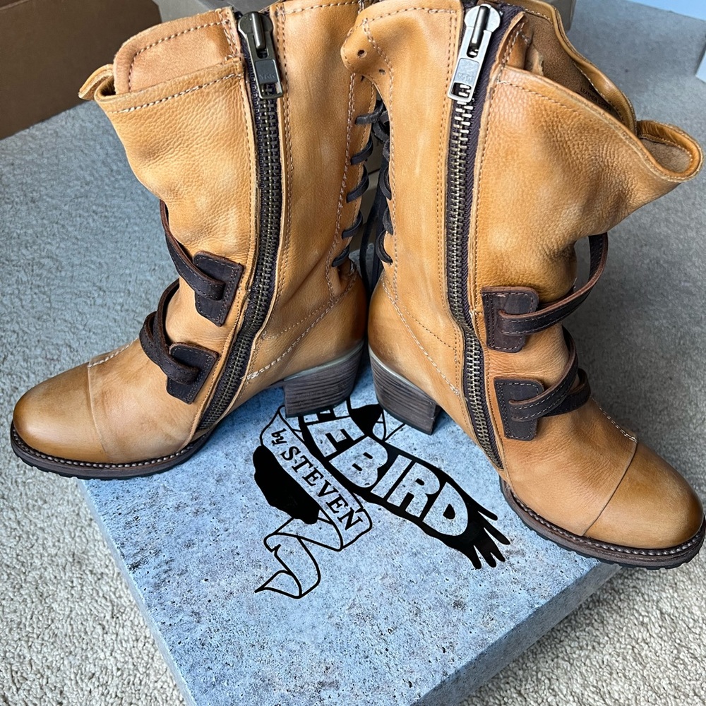 Freebird - CORA in tan, size 9. BRAND NEW, NEVER WORN